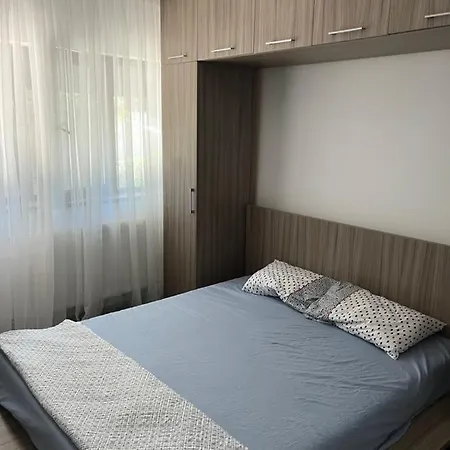 Fzn Apartament Apartment *